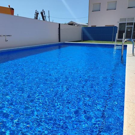 Nina'S Blue Pool & Beach Дельтебре Экстерьер фото