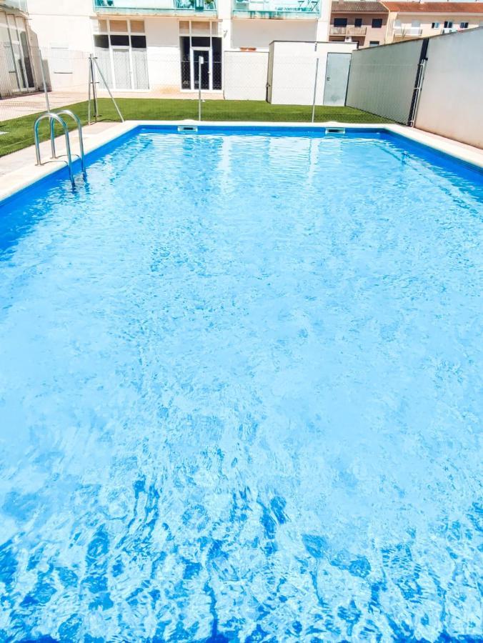 Nina'S Blue Pool & Beach Дельтебре Экстерьер фото